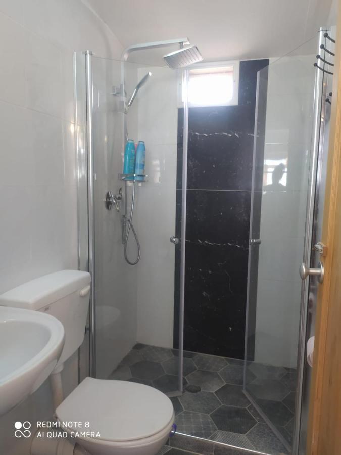 אצל דוד בכפר Apartment Kfar Gidon Exterior photo