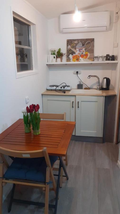 אצל דוד בכפר Apartment Kfar Gidon Exterior photo